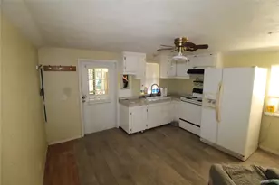 300 Yancey Big Drink, Shepherd, TX 77371 - Photo 7