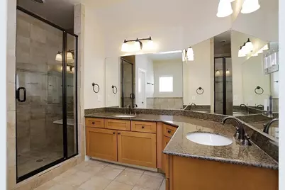 5615 Winsome Villas Lane #H, Houston, TX 77057 - Photo 15