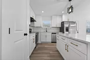 512 W Jefferson St, Brenham, TX 77833 - Photo 11