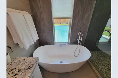 6550 Cindy Lane, Houston, TX 77008 - Photo 23