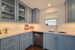 6550 Cindy Ln, Houston, TX 77008 - Photo 9