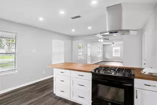 6421 Teluco St, Houston, TX 77055 - Photo 3
