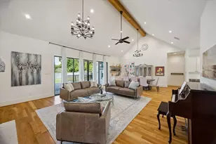 9333 Spring Branch Dr, Houston, TX 77080 - Photo 5