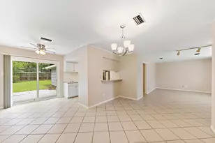 5522 Ariel St, Houston, TX 77096 - Photo 7