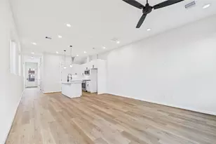 5032 Creekmont Dr, Houston, TX 77091 - Photo 7