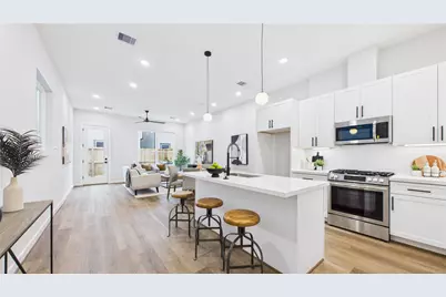 5032 Creekmont Drive, Houston, TX 77091 - Photo 11