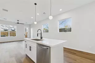 5032 Creekmont Dr, Houston, TX 77091 - Photo 11