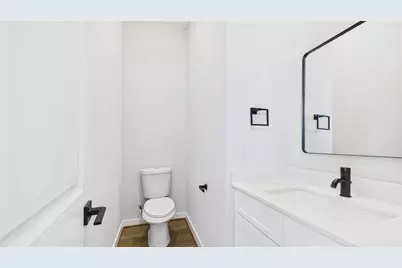 5032 Creekmont Drive, Houston, TX 77091 - Photo 17