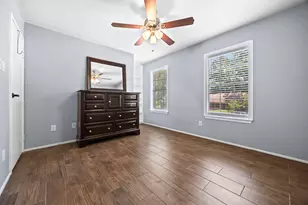 2142 Parkdale Dr, Houston, TX 77339 - Photo 17