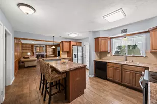 2142 Parkdale Dr, Houston, TX 77339 - Photo 9