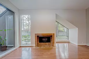 316 Litchfield Ln, Houston, TX 77024 - Photo 5