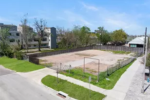 1701 N Durham Dr, Houston, TX 77008 - Photo 7