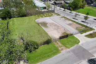 1701 N Durham Dr, Houston, TX 77008 - Photo 3