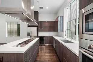 608 Middle St, Houston, TX 77003 - Photo 9