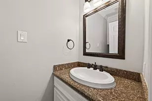 4727 Merwin St, Houston, TX 77027 - Photo 39