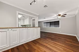 4727 Merwin St, Houston, TX 77027 - Photo 17