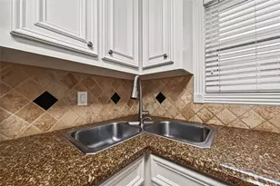 4727 Merwin St, Houston, TX 77027 - Photo 23