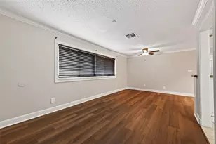 4727 Merwin St, Houston, TX 77027 - Photo 7