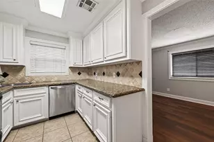 4727 Merwin St, Houston, TX 77027 - Photo 19