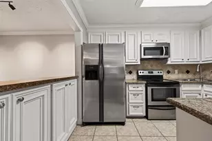 4727 Merwin St, Houston, TX 77027 - Photo 3