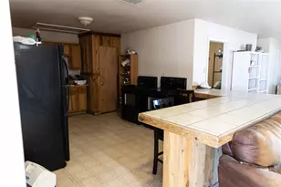 600 N E Ave, Kermit, TX 79745 - Photo 9