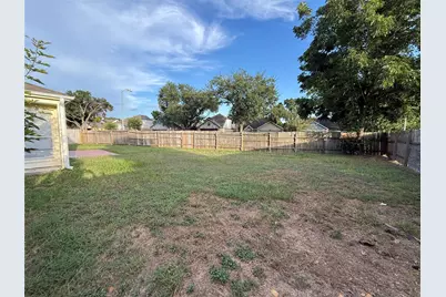 9011 Ketchwood Drive, Houston, TX 77099 - Photo 17