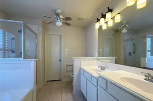 13102 Castlewind Ln, Pearland, TX 77584 - Photo 9