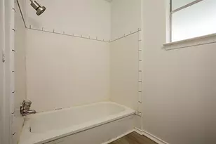 565 25th St, Beaumont, TX 77706 - Photo 13