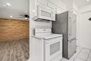 415 Morningside Dr, Friendswood, TX 77546 - Photo 5
