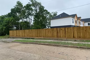 2310 Waco St, Houston, TX 77020 - Photo 3