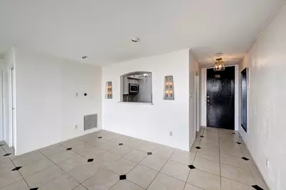 3614 Montrose Boulevard #1106, Houston, TX 77006 - Photo 5