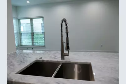 4907 Feagan Street, Houston, TX 77007 - Photo 7