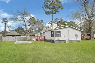 9586 Darkwood St, Willis, TX 77318 - Photo 3