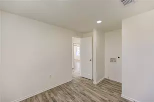 7811 St Louis St, Houston, TX 77028 - Photo 33