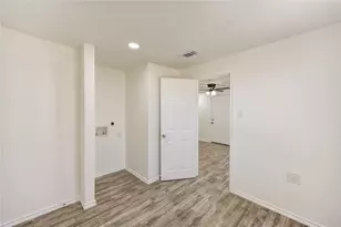 7811 St Louis St, Houston, TX 77028 - Photo 31