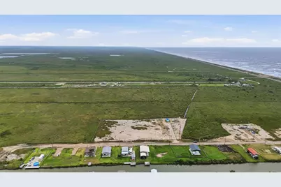 1112 Paisley Street, Gilchrist, TX 77617 - Photo 15