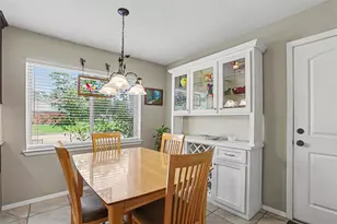 1754 Nocturne Ln, Houston, TX 77043 - Photo 9