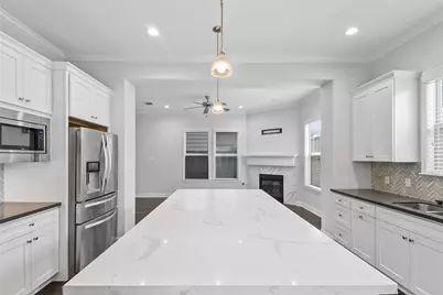7705 Shannon Drive, Houston, TX 77055 - Photo 7