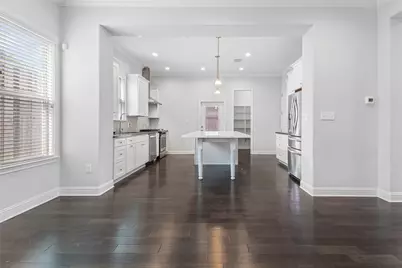 7705 Shannon Drive, Houston, TX 77055 - Photo 5