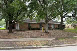 5422 Spellman Rd, Houston, TX 77096 - Photo 1