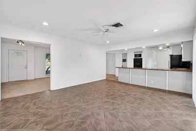 5422 Spellman Road, Houston, TX 77096 - Photo 7
