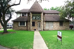 15318 Bonita Springs Dr, Houston, TX 77083 - Photo 1