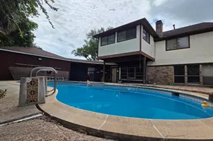 15318 Bonita Springs Dr, Houston, TX 77083 - Photo 39