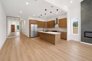 8203 Calhoun Rd, Houston, TX 77033 - Photo 15