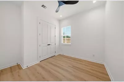 8203 Calhoun Road #B, Houston, TX 77033 - Photo 21