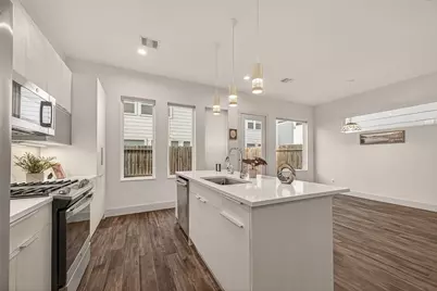 4418 Bora Bora Lane, Houston, TX 77045 - Photo 11