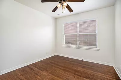 6325 Rowan Lane, Houston, TX 77074 - Photo 13