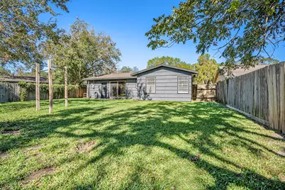 6325 Rowan Lane, Houston, TX 77074 - Photo 17
