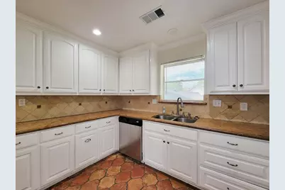 18603 Point Lookout Drive, Houston, TX 77058 - Photo 33