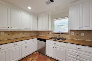 18603 Point Lookout Dr, Houston, TX 77058 - Photo 33